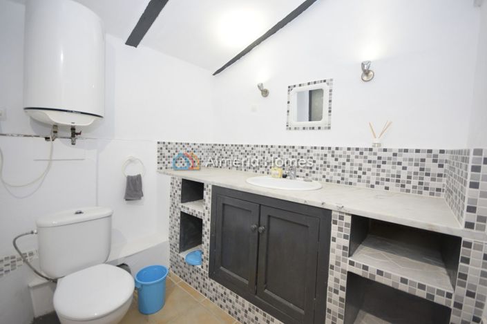 Image No.19-4 Bed Townhouse for sale