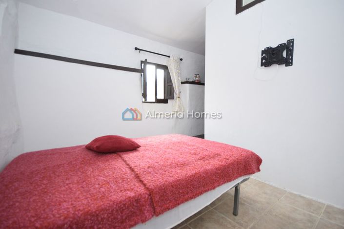 Image No.21-4 Bed Townhouse for sale