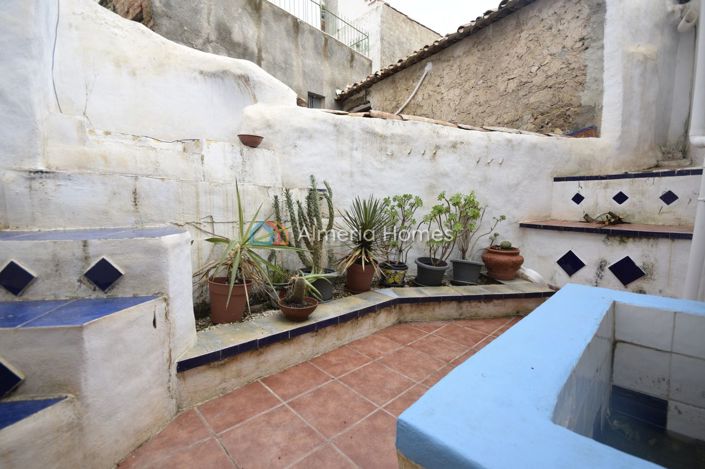 Image No.9-4 Bed Townhouse for sale