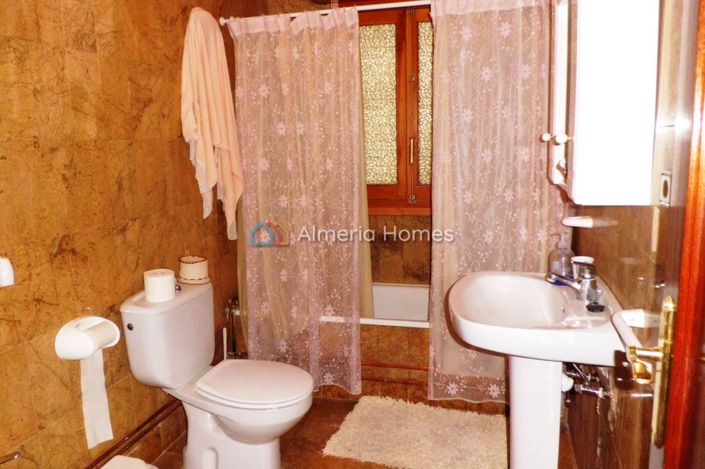 Image No.13-3 Bed Country House for sale