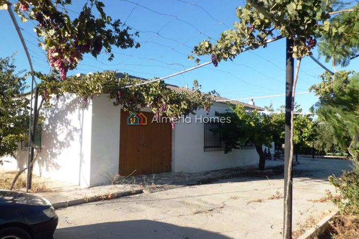 Image No.16-3 Bed Country House for sale