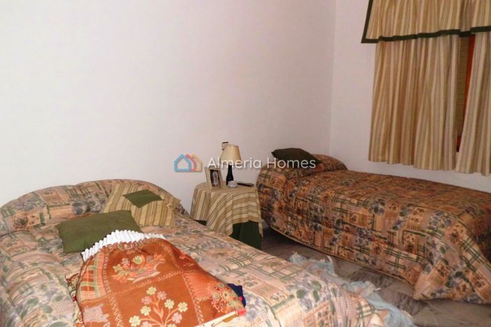 Image No.9-3 Bed Country House for sale