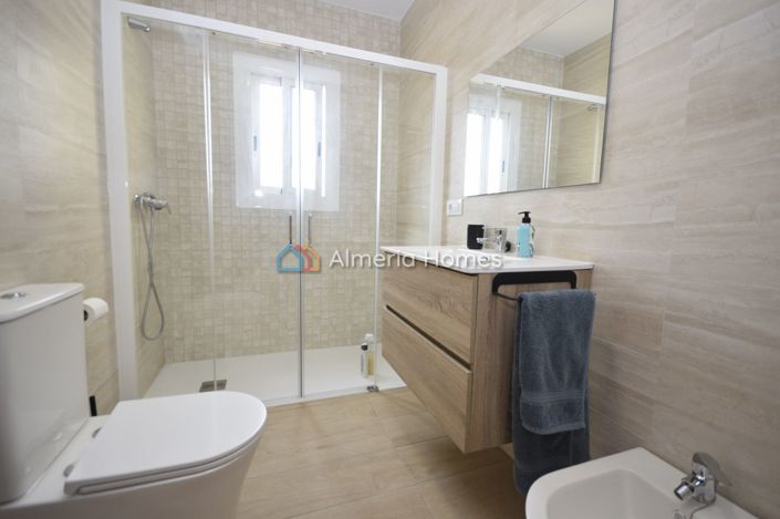 Image No.12-3 Bed Apartment for sale