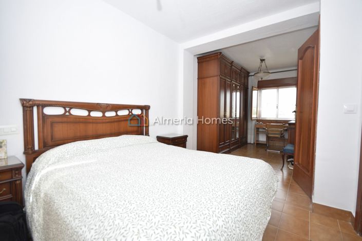 Image No.17-3 Bed Apartment for sale