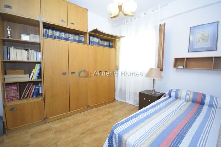 Image No.21-3 Bed Apartment for sale