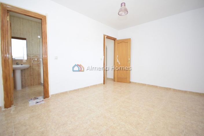 Image No.16-4 Bed Villa for sale