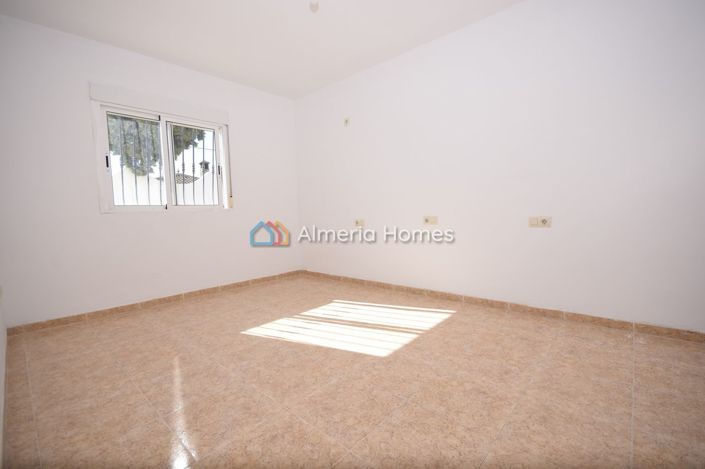 Image No.17-4 Bed Villa for sale