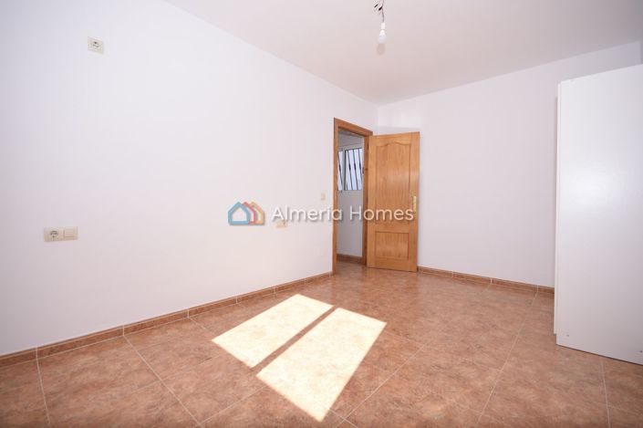 Image No.28-4 Bed Villa for sale