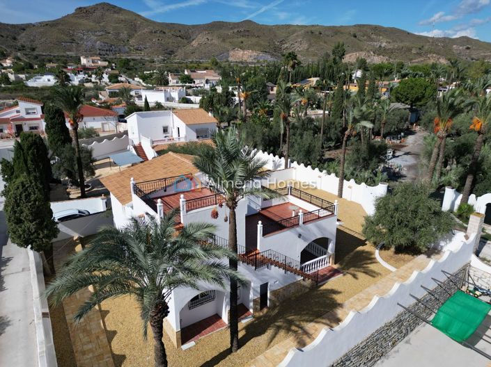 Image No.4-4 Bed Villa for sale