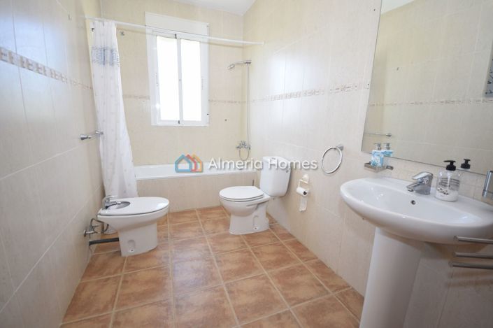 Image No.23-3 Bed Villa for sale