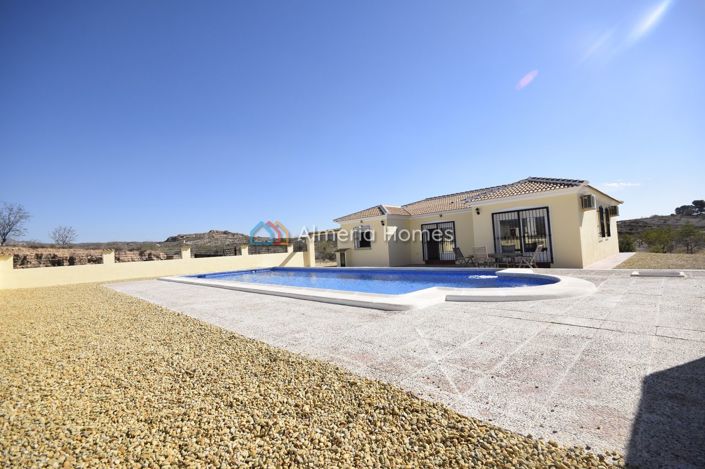 Image No.24-3 Bed Villa for sale