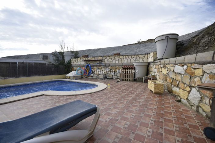 Image No.12-3 Bed Villa for sale