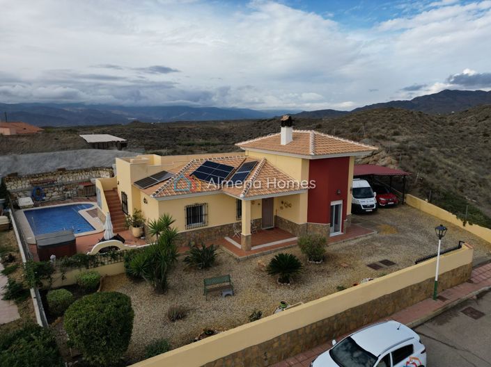 Image No.2-3 Bed Villa for sale