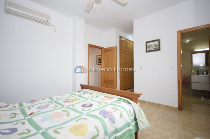 Image No.26-3 Bed Villa for sale