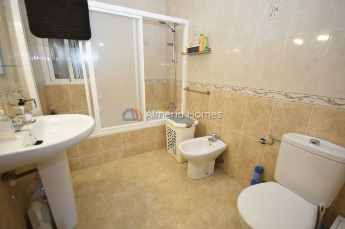 Image No.29-3 Bed Villa for sale