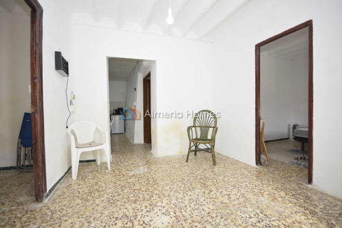 Image No.3-Maison de campagne de 4 chambres à vendre