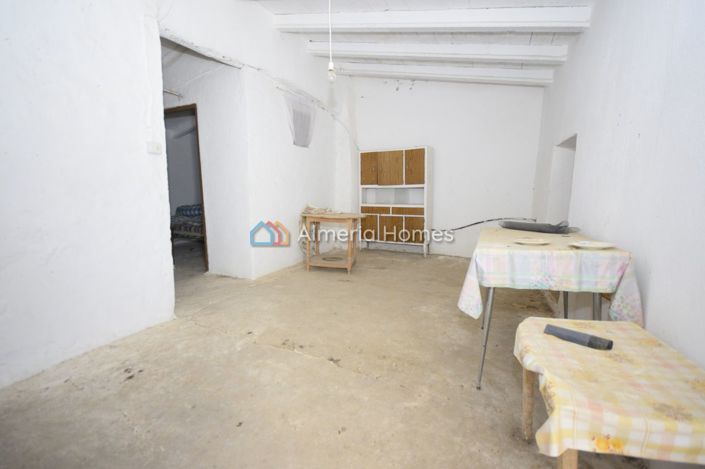 Image No.11-3 Bed Country House for sale