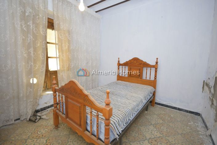 Image No.2-3 Bed Country House for sale