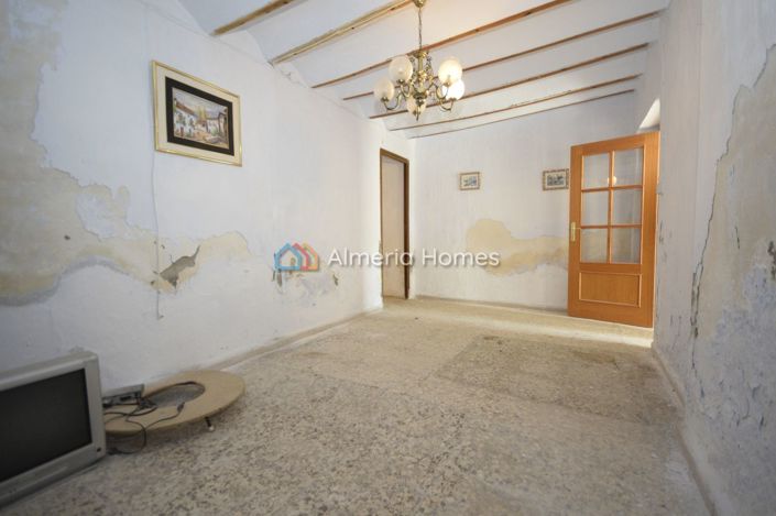 Image No.6-3 Bed Country House for sale