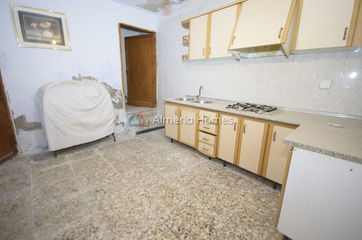 Image No.7-3 Bed Country House for sale