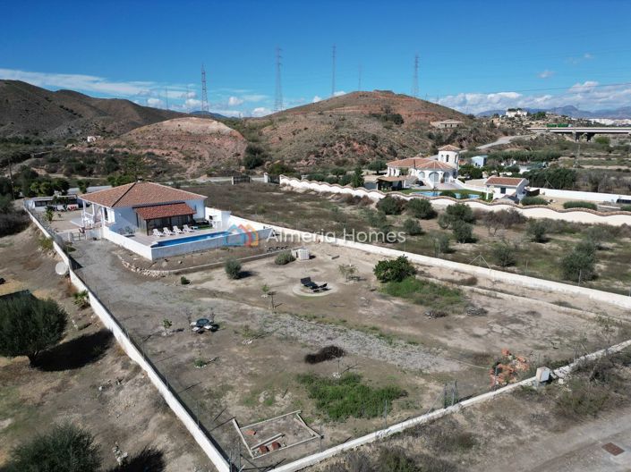 Image No.29-3 Bed Villa for sale