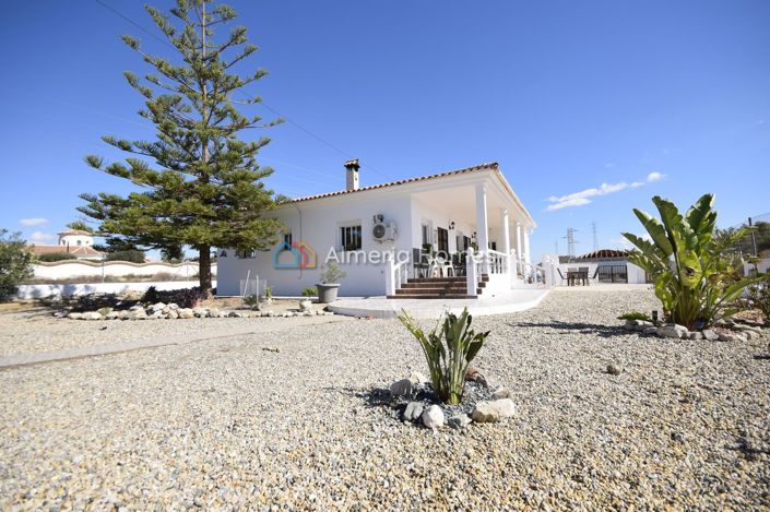 Image No.9-3 Bed Villa for sale
