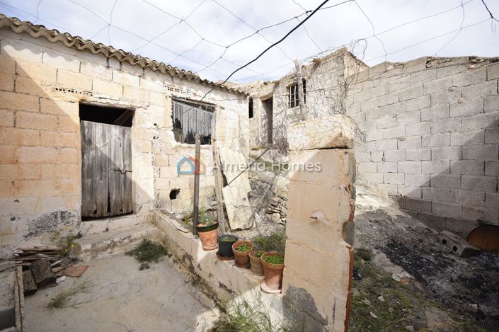 Image No.19-3 Bed Townhouse for sale