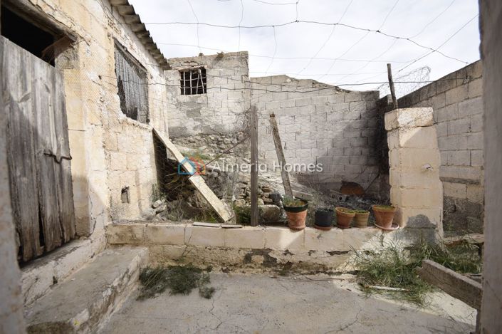 Image No.20-3 Bed Townhouse for sale