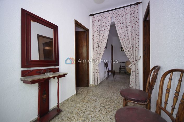 Image No.5-3 Bed Townhouse for sale