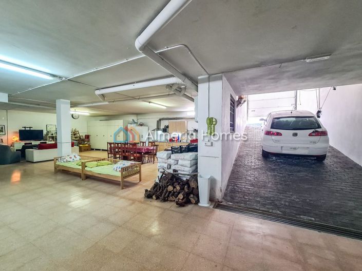 Image No.19-Villa for sale