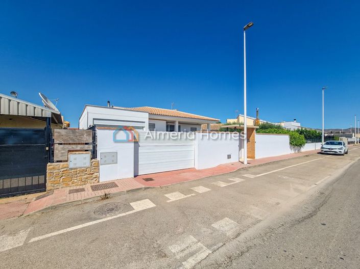 Image No.2-Villa for sale