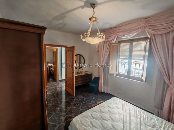 Image No.10-Casa de pueblo con 6 dormitorios en venta