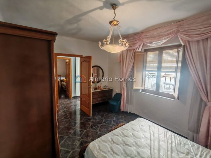 Image No.11-Casa de pueblo con 6 dormitorios en venta