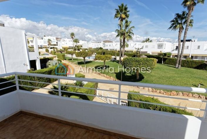 Image No.13-4 Bed Townhouse for sale