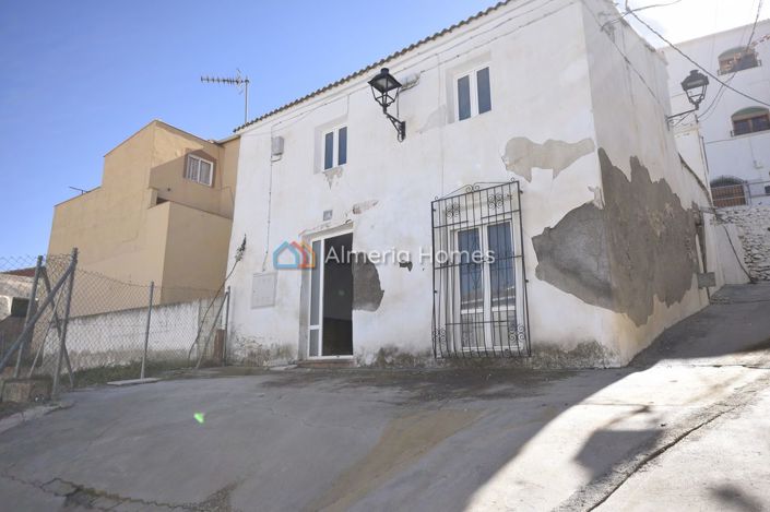 Image No.3-3 Bed Townhouse for sale
