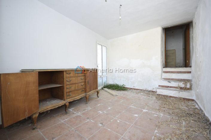 Image No.5-3 Bed Townhouse for sale