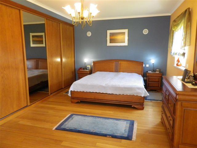 Image No.12-4 Bed House for sale