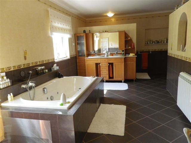 Image No.14-4 Bed House for sale