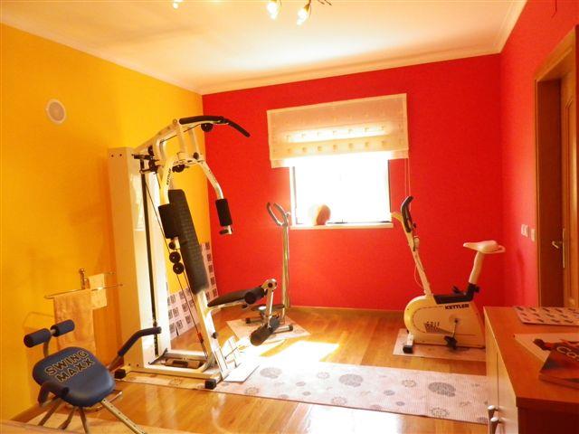 Image No.17-4 Bed House for sale