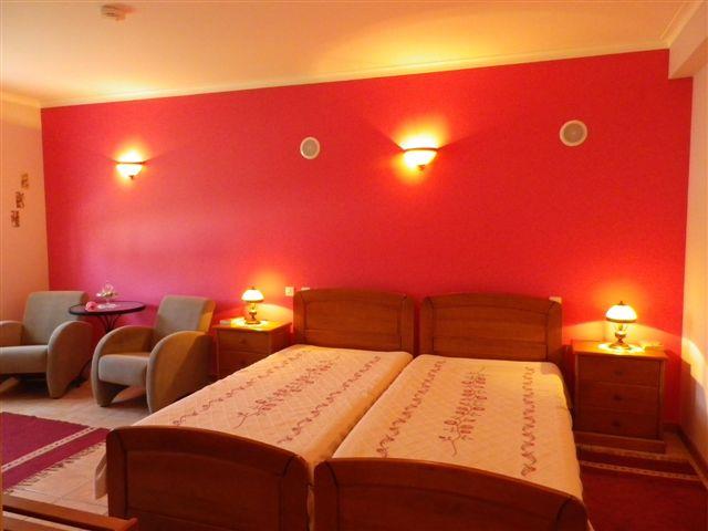 Image No.20-4 Bed House for sale