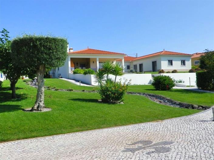 Image No.2-4 Bed House for sale