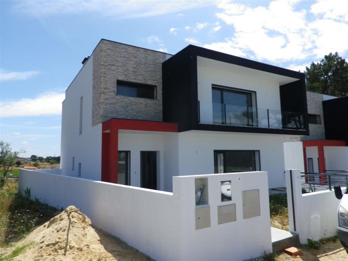 Image No.1-Maison de ville de 4 chambres à vendre à Leiria