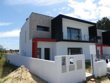 Maison de ville de 4 chambres à vendre à Leiria