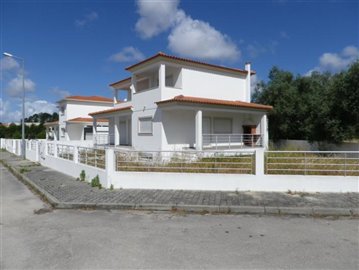 Maison / Villa de 4 chambres à vendre à Monte Redondo