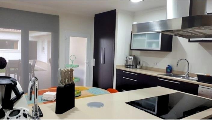 Image No.9-4 Bed House for sale