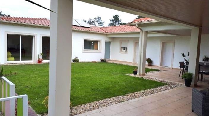 Image No.10-4 Bed House for sale