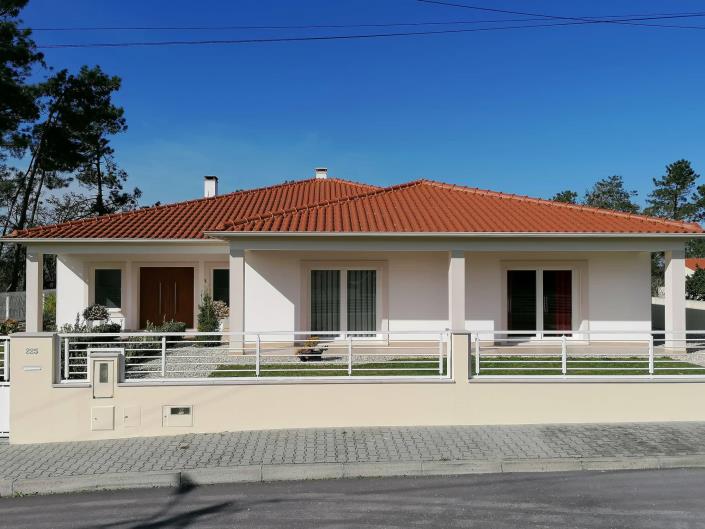 Image No.2-4 Bed House for sale