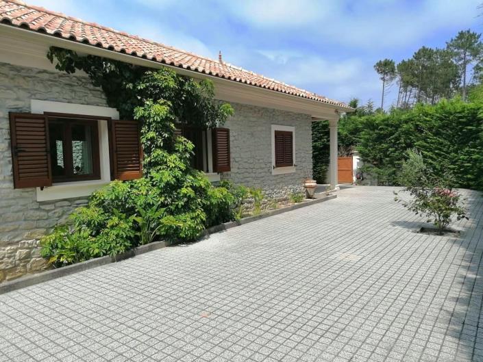 Image No.2-4 Bed House/Villa for sale