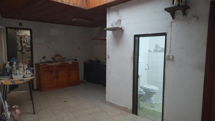 Image No.9-2 Bed House for sale