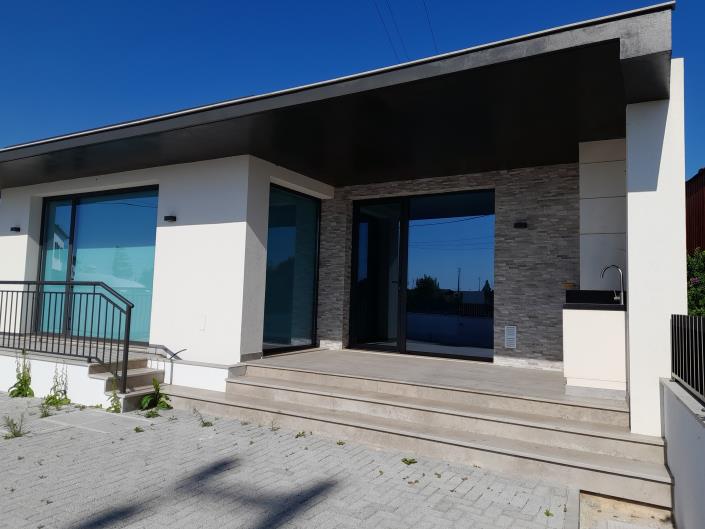 Image No.1-3 Bed House/Villa for sale